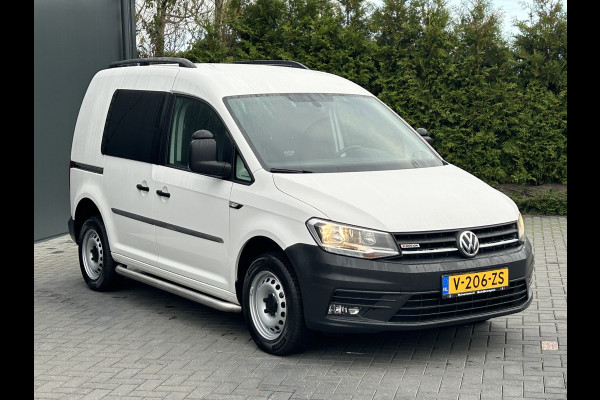 Volkswagen Caddy 2.0 TDI 123 PK / L1H1 / 4x4 / 4Motion / 1e EIG. / ACHTERKLEP / TREKHAAK / INRICHTING / AIRCO / CRUISE / NAVI / APPLE CARPLAY