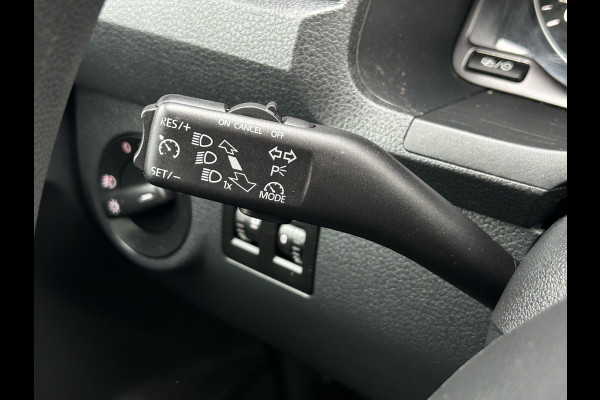 Volkswagen Caddy 2.0 TDI 123 PK / L1H1 / 4x4 / 4Motion / 1e EIG. / ACHTERKLEP / TREKHAAK / INRICHTING / AIRCO / CRUISE / NAVI / APPLE CARPLAY