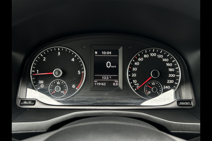 Volkswagen Caddy 2.0 TDI 123 PK / L1H1 / 4x4 / 4Motion / 1e EIG. / ACHTERKLEP / TREKHAAK / INRICHTING / AIRCO / CRUISE / NAVI / APPLE CARPLAY