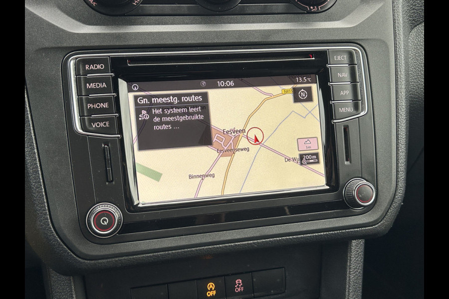 Volkswagen Caddy 2.0 TDI 123 PK / L1H1 / 4x4 / 4Motion / 1e EIG. / ACHTERKLEP / TREKHAAK / INRICHTING / AIRCO / CRUISE / NAVI / APPLE CARPLAY