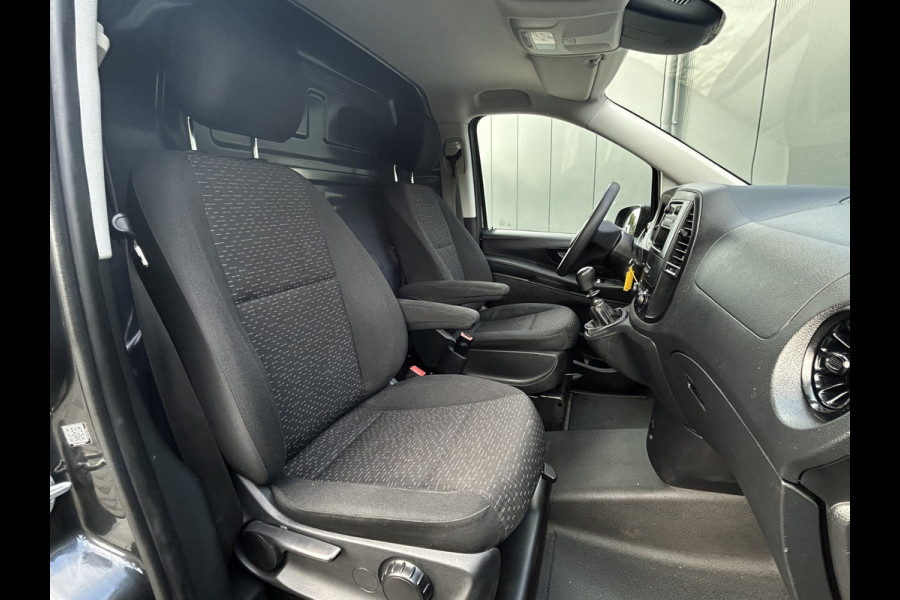 Mercedes-Benz Vito 110 CDI 110 PK / L2H1 / 1e EIGENAAR / TREKHAAK / AIRCO / BLUETOOTH Mercedes-Benz Vito 110 CDI 110 PK / L2H1 / 1e EIGENAAR / TREKHAAK / AIRCO / BLUETOOTH