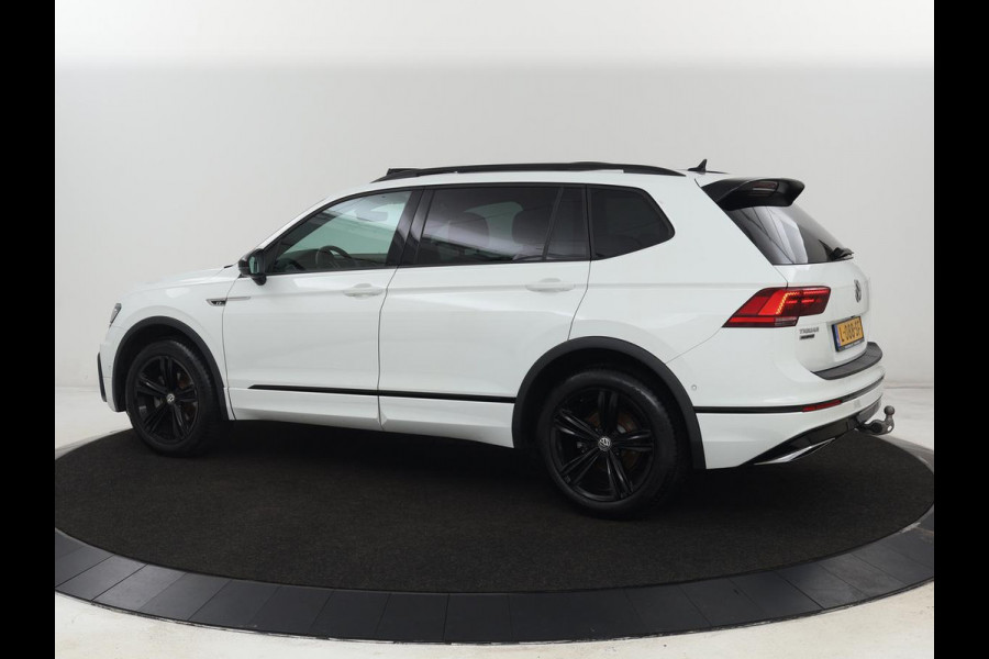 Volkswagen Tiguan Allspace 1.5 TSI R Line 7-Persoons | Panoramadak | Stoelverwarming | Trekhaak | Massage | Keyless | 19'' | Camera | Carplay | Adaptive cruise | Full LED | Navigatie