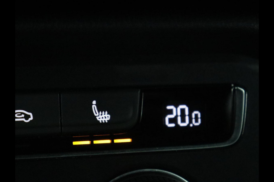 Volkswagen Tiguan Allspace 1.5 TSI R Line 7-Persoons | Panoramadak | Stoelverwarming | Trekhaak | Massage | Keyless | 19'' | Camera | Carplay | Adaptive cruise | Full LED | Navigatie