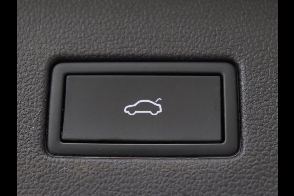 Volkswagen Tiguan Allspace 1.5 TSI R Line 7-Persoons | Panoramadak | Stoelverwarming | Trekhaak | Massage | Keyless | 19'' | Camera | Carplay | Adaptive cruise | Full LED | Navigatie