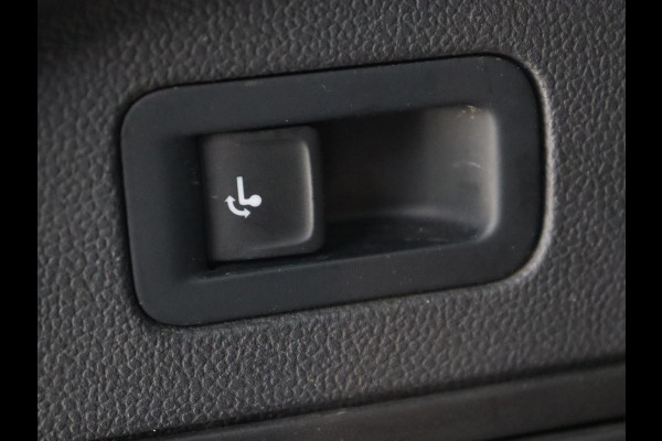 Volkswagen Tiguan Allspace 1.5 TSI R Line 7-Persoons | Panoramadak | Stoelverwarming | Trekhaak | Massage | Keyless | 19'' | Camera | Carplay | Adaptive cruise | Full LED | Navigatie