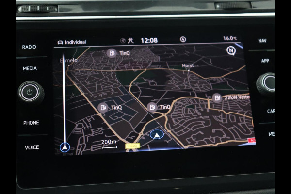 Volkswagen Tiguan Allspace 1.5 TSI R Line 7-Persoons | Panoramadak | Stoelverwarming | Trekhaak | Massage | Keyless | 19'' | Camera | Carplay | Adaptive cruise | Full LED | Navigatie