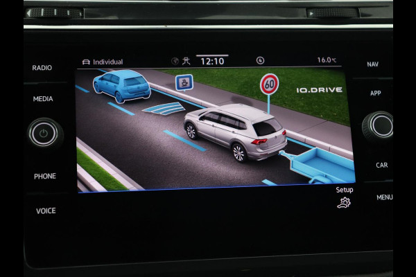 Volkswagen Tiguan Allspace 1.5 TSI R Line 7-Persoons | Panoramadak | Stoelverwarming | Trekhaak | Massage | Keyless | 19'' | Camera | Carplay | Adaptive cruise | Full LED | Navigatie