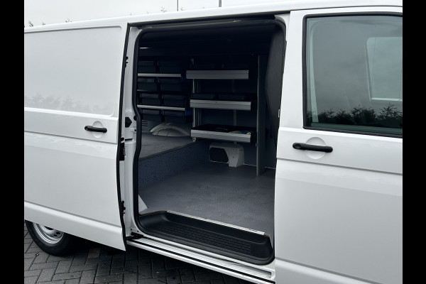 Volkswagen Transporter 2.0 TDI COMFORTLINE / L2H1 / 53.418 KM !! / SORTIMO INRICHTING / 1e EIG. / CAMERA / AIRCO / CRUISE / APPLE CARPLAY / PDC