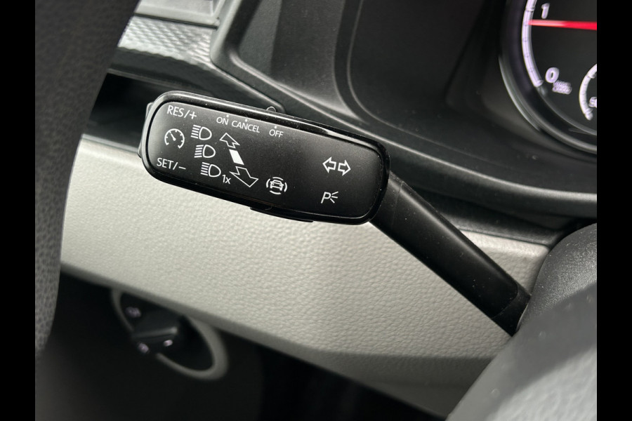 Volkswagen Transporter 2.0 TDI COMFORTLINE / L2H1 / 53.418 KM !! / SORTIMO INRICHTING / 1e EIG. / CAMERA / AIRCO / CRUISE / APPLE CARPLAY / PDC