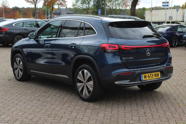 Mercedes-Benz EQA 250 Business Solution Luxury 67 kWh / SoH 97.3% / Camera / Navigatie / Half leder / 18'' / Stoelverwarming / DAB / Cruise Control