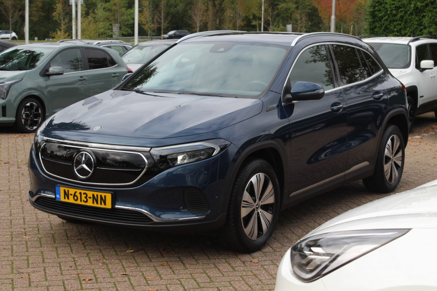 Mercedes-Benz EQA 250 Business Solution Luxury 67 kWh / SoH 97.3% / Camera / Navigatie / Half leder / 18'' / Stoelverwarming / DAB / Cruise Control