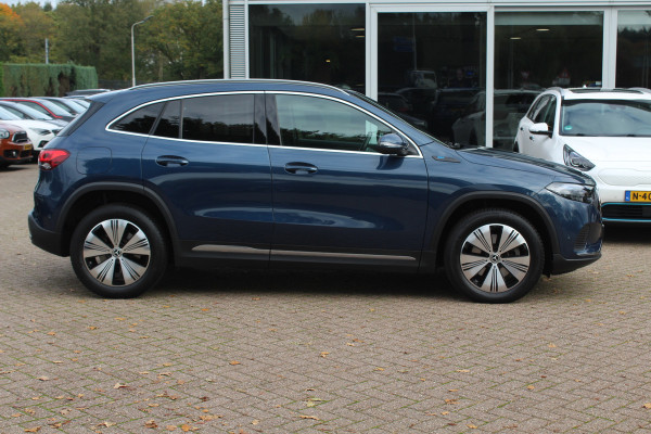 Mercedes-Benz EQA 250 Business Solution Luxury 67 kWh / SoH 97.3% / Camera / Navigatie / Half leder / 18'' / Stoelverwarming / DAB / Cruise Control
