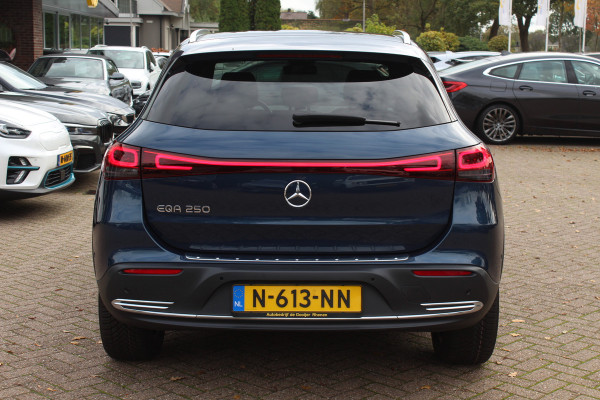 Mercedes-Benz EQA 250 Business Solution Luxury 67 kWh / SoH 97.3% / Camera / Navigatie / Half leder / 18'' / Stoelverwarming / DAB / Cruise Control