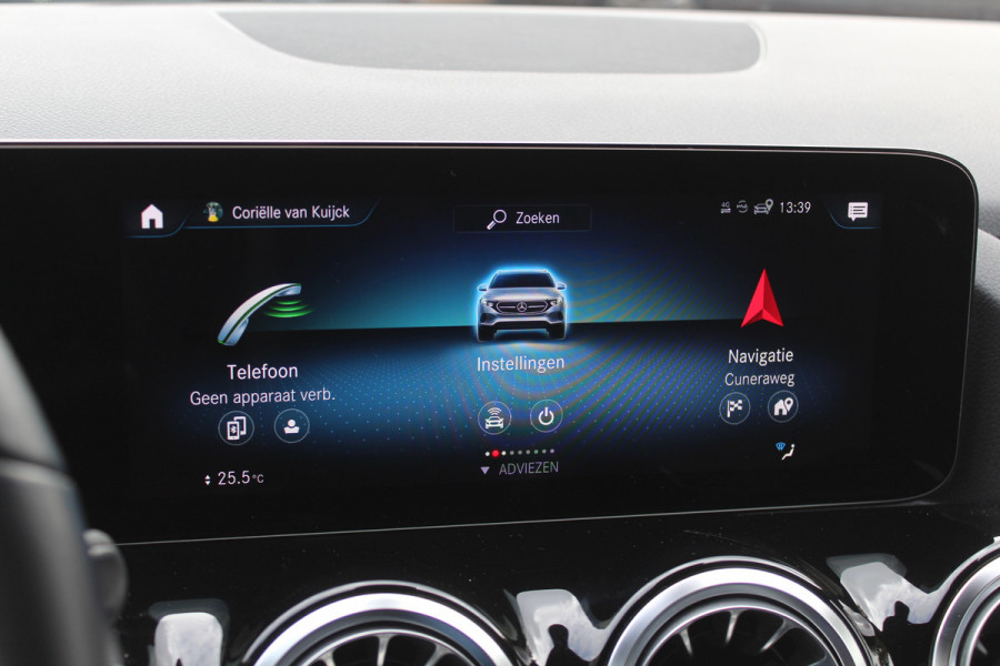 Mercedes-Benz EQA 250 Business Solution Luxury 67 kWh / SoH 97.3% / Camera / Navigatie / Half leder / 18'' / Stoelverwarming / DAB / Cruise Control