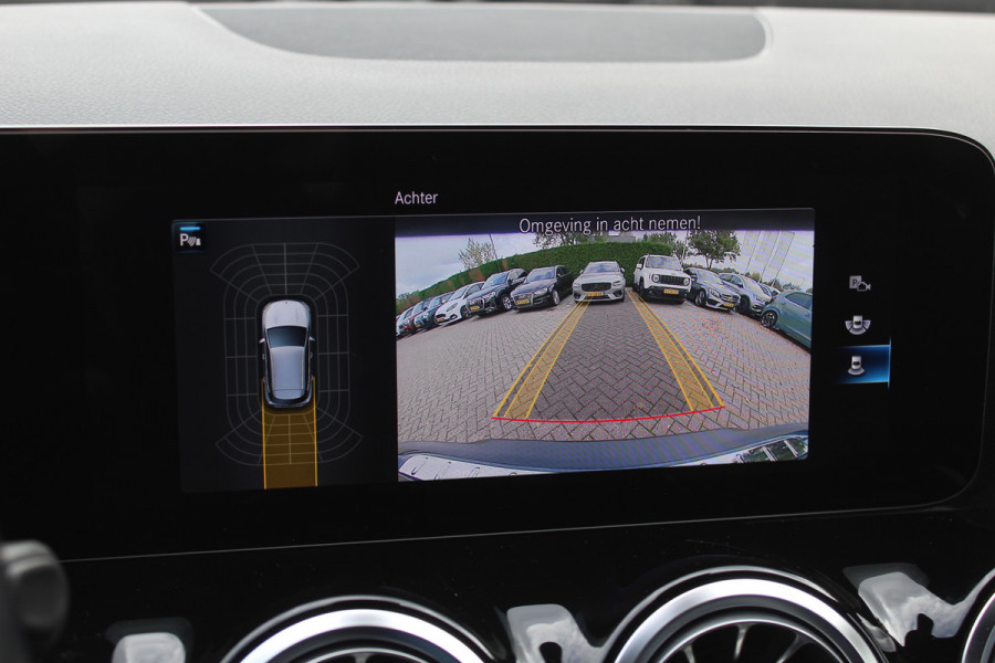 Mercedes-Benz EQA 250 Business Solution Luxury 67 kWh / SoH 97.3% / Camera / Navigatie / Half leder / 18'' / Stoelverwarming / DAB / Cruise Control