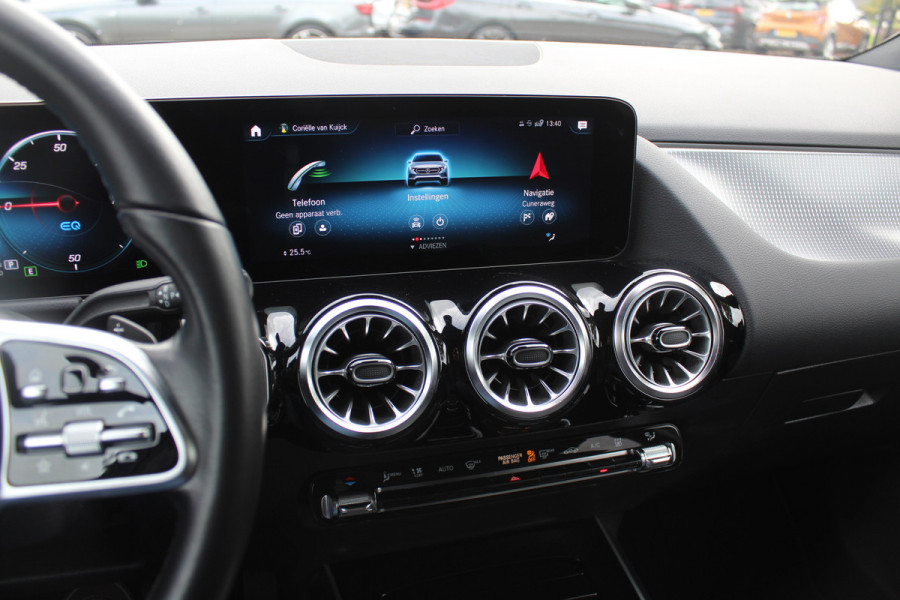 Mercedes-Benz EQA 250 Business Solution Luxury 67 kWh / SoH 97.3% / Camera / Navigatie / Half leder / 18'' / Stoelverwarming / DAB / Cruise Control
