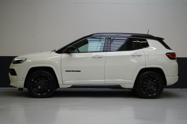 Jeep Compass 4xe 240 Plug-in Hybrid Electric S | Leder | Navigatie | Achteruitrijcamera | Stuurverwarming Jeep Compass 4xe 240 Plug-in Hybrid Electric S | Leder | Navigatie | Achteruitrijcamera | Stuurverwarming