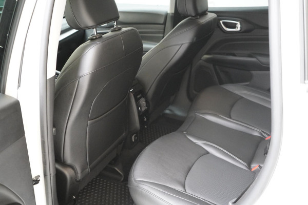 Jeep Compass 4xe 240 Plug-in Hybrid Electric S | Leder | Navigatie | Achteruitrijcamera | Stuurverwarming Jeep Compass 4xe 240 Plug-in Hybrid Electric S | Leder | Navigatie | Achteruitrijcamera | Stuurverwarming