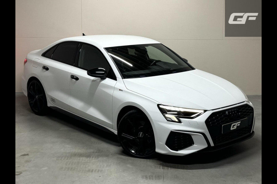 Audi A3 Limousine 35 TFSI S-Line Black Edition Sfeer Carplay NAP Audi A3 Limousine 35 TFSI S-Line Black Edition Sfeer Carplay NAP