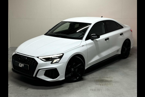 Audi A3 Limousine 35 TFSI S-Line Black Edition Sfeer Carplay NAP Audi A3 Limousine 35 TFSI S-Line Black Edition Sfeer Carplay NAP