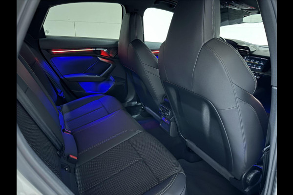 Audi A3 Limousine 35 TFSI S-Line Black Edition Sfeer Carplay NAP Audi A3 Limousine 35 TFSI S-Line Black Edition Sfeer Carplay NAP