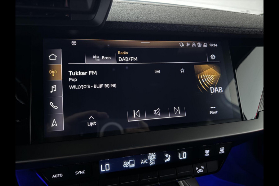 Audi A3 Limousine 35 TFSI S-Line Black Edition Sfeer Carplay NAP Audi A3 Limousine 35 TFSI S-Line Black Edition Sfeer Carplay NAP