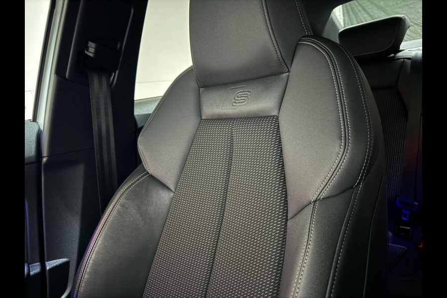 Audi A3 Limousine 35 TFSI S-Line Black Edition Sfeer Carplay NAP Audi A3 Limousine 35 TFSI S-Line Black Edition Sfeer Carplay NAP