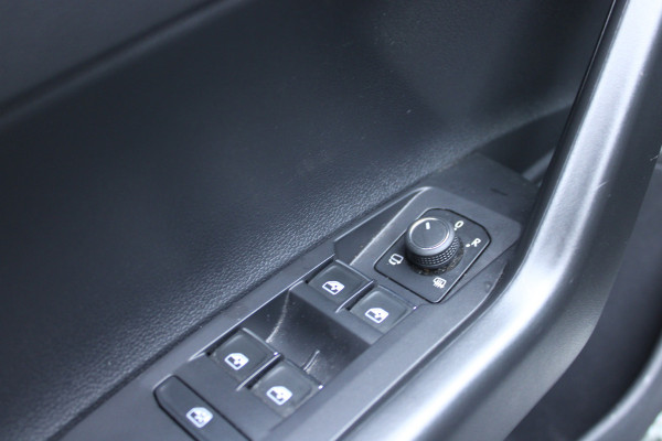 Volkswagen Polo 2.0 TSI GTI TSI 210PK DSG GTI-SPORT LED/CARPLAY/PDC