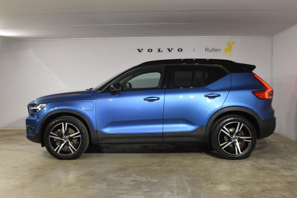 Volvo XC40 T5 262PK Automaat Recharge R-Design / Navigatie / Stuur & Stoelverwarming / Elektrische achterklep / Achteruitrijcamera / Elektr. Trekhaak / Elektrische stoelverst. met geheugen