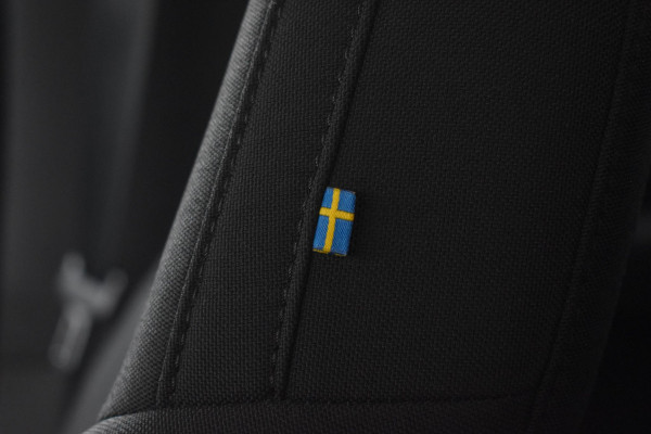 Volvo XC40 T5 262PK Automaat Recharge R-Design / Navigatie / Stuur & Stoelverwarming / Elektrische achterklep / Achteruitrijcamera / Elektr. Trekhaak / Elektrische stoelverst. met geheugen