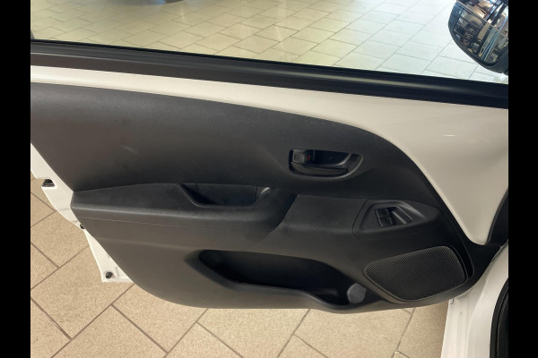 Toyota Aygo 1.0 VVT-i x-fun AIRCO ELEK RAMEN LIMITER CENT VERG SPARCO WIELDOP SET PRIVACYGLAS ZEER NETTE AUTO