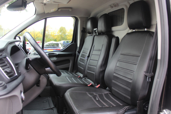 Ford Transit Custom 300 2.0 TDCI L2H1 Limited / Trekhaak / Camera / Leder / 2x Zijschuifdeur / Xenon / Dodehoek / 16'' / Navigatie / Dodehoek / Cruise Control Ford Transit Custom 300 2.0 TDCI L2H1 Limited / Trekhaak / Camera / Leder / 2x Zijschuifdeur / Xenon / Dodehoek / 16'' / Navigatie / Dodehoek / Cruise Control