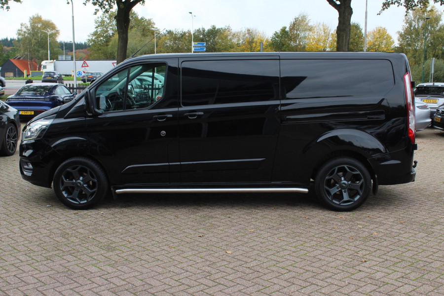 Ford Transit Custom 300 2.0 TDCI L2H1 Limited / Trekhaak / Camera / Leder / 2x Zijschuifdeur / Xenon / Dodehoek / 16'' / Navigatie / Dodehoek / Cruise Control Ford Transit Custom 300 2.0 TDCI L2H1 Limited / Trekhaak / Camera / Leder / 2x Zijschuifdeur / Xenon / Dodehoek / 16'' / Navigatie / Dodehoek / Cruise Control