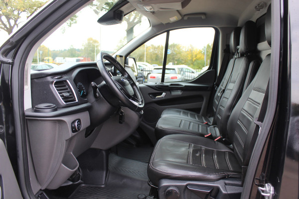 Ford Transit Custom 300 2.0 TDCI L2H1 Limited / Trekhaak / Camera / Leder / 2x Zijschuifdeur / Xenon / Dodehoek / 16'' / Navigatie / Dodehoek / Cruise Control Ford Transit Custom 300 2.0 TDCI L2H1 Limited / Trekhaak / Camera / Leder / 2x Zijschuifdeur / Xenon / Dodehoek / 16'' / Navigatie / Dodehoek / Cruise Control