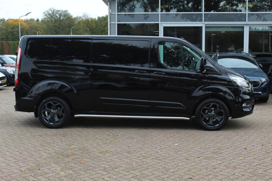 Ford Transit Custom 300 2.0 TDCI L2H1 Limited / Trekhaak / Camera / Leder / 2x Zijschuifdeur / Xenon / Dodehoek / 16'' / Navigatie / Dodehoek / Cruise Control Ford Transit Custom 300 2.0 TDCI L2H1 Limited / Trekhaak / Camera / Leder / 2x Zijschuifdeur / Xenon / Dodehoek / 16'' / Navigatie / Dodehoek / Cruise Control