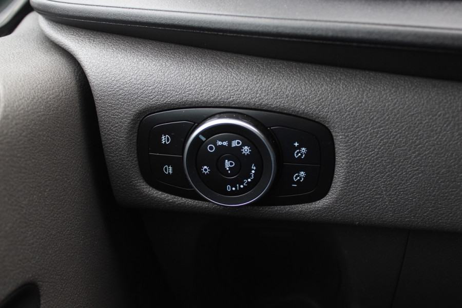 Ford Transit Custom 300 2.0 TDCI L2H1 Limited / Trekhaak / Camera / Leder / 2x Zijschuifdeur / Xenon / Dodehoek / 16'' / Navigatie / Dodehoek / Cruise Control Ford Transit Custom 300 2.0 TDCI L2H1 Limited / Trekhaak / Camera / Leder / 2x Zijschuifdeur / Xenon / Dodehoek / 16'' / Navigatie / Dodehoek / Cruise Control