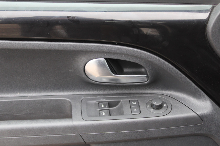 Volkswagen up! 1.0 BMT move up! / NL Auto! / BTW / Airco / DAB / Radio / Bluetooth / 5drs