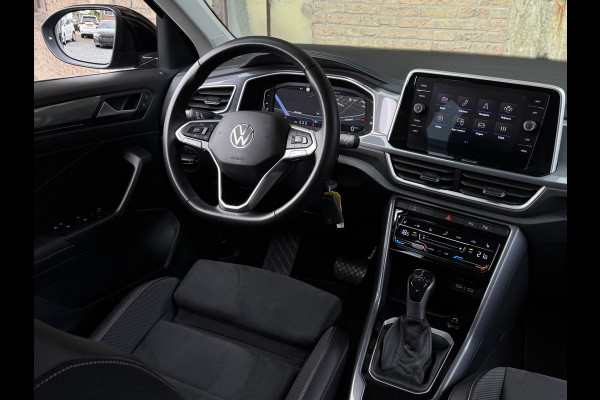 Volkswagen T-Roc 1.5 TSI 150PK DSG STYLE SPORT LED/NAVI/CARPLAY