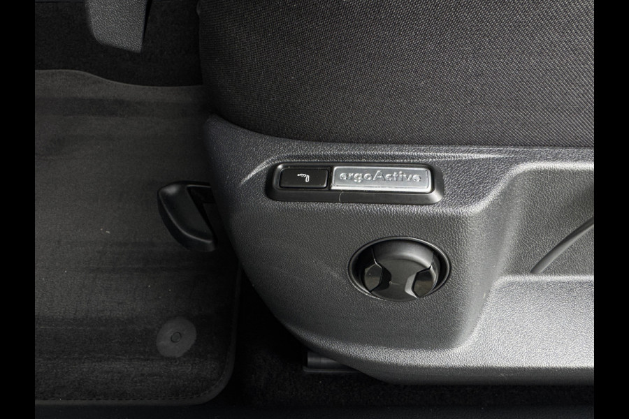 Volkswagen T-Roc 1.5 TSI 150PK DSG STYLE SPORT LED/NAVI/CARPLAY