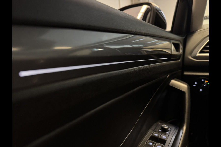 Volkswagen T-Roc 1.5 TSI 150PK DSG STYLE SPORT LED/NAVI/CARPLAY