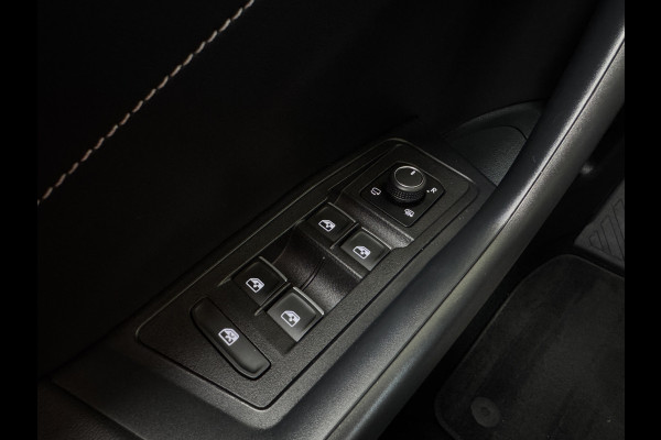 Volkswagen T-Roc 1.5 TSI 150PK DSG STYLE SPORT LED/NAVI/CARPLAY