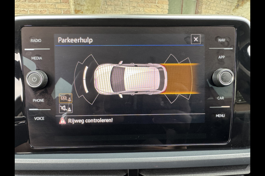 Volkswagen T-Roc 1.5 TSI 150PK DSG STYLE SPORT LED/NAVI/CARPLAY