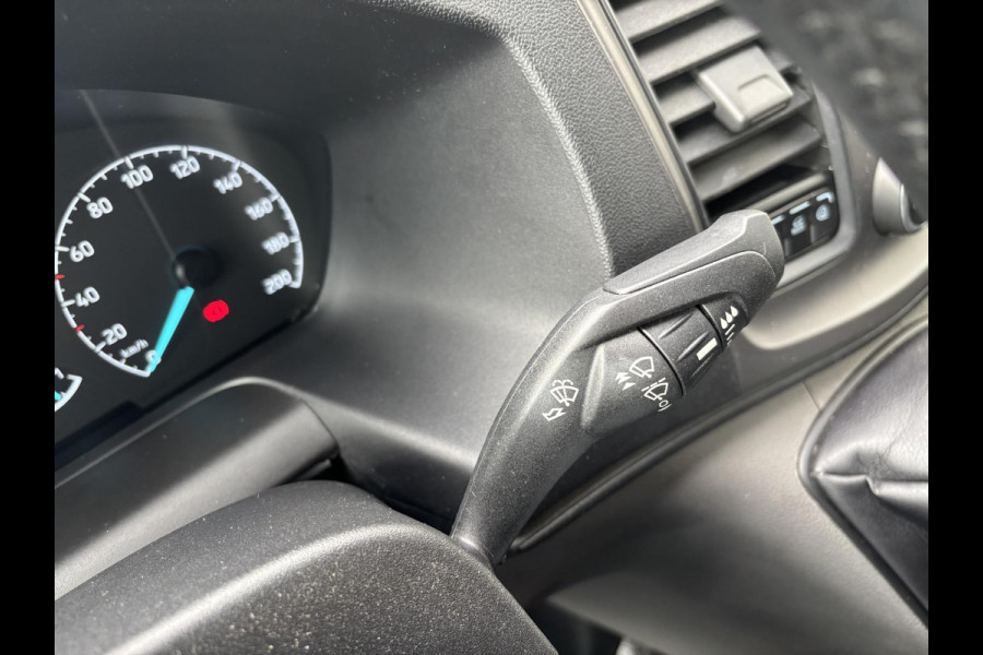 Ford Transit Custom 320 2.0 TDCI L2H1 Trend*A/C*CRUISE* Ford Transit Custom 320 2.0 TDCI L2H1 Trend*A/C*CRUISE*