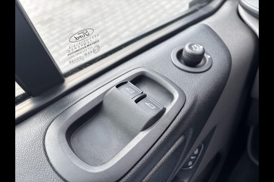 Ford Transit Custom 320 2.0 TDCI L2H1 Trend*A/C*CRUISE* Ford Transit Custom 320 2.0 TDCI L2H1 Trend*A/C*CRUISE*