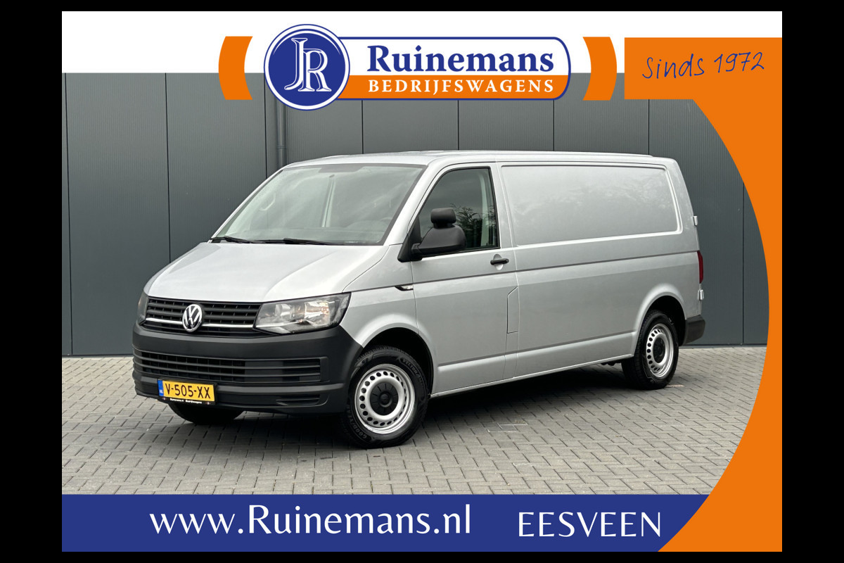 Volkswagen Transporter 2.0 TDI 150 PK / L2H1 / BOTT INRICHTING / TREKHAAK / 1e EIG. / AIRCO / CRUISE / NAVI / APPLE CARPLAY / PDC