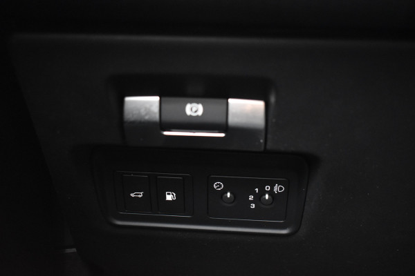Land Rover Range Rover Evoque P300e AWD HYBRID AUT. SE LEDER/CAMERA/VIRTUAL/TREKHAAK