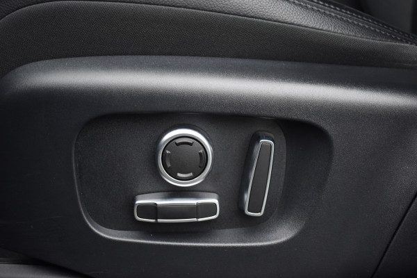 Land Rover Range Rover Evoque P300e AWD HYBRID AUT. SE LEDER/CAMERA/VIRTUAL/TREKHAAK