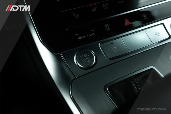 Audi A6 Limousine 50TFSIe Quattro S-Edition | Panoramadak  | Stoelverwarming | Apple Carplay Audi A6 Limousine 50TFSIe Quattro S-Edition | Panoramadak  | Stoelverwarming | Apple Carplay
