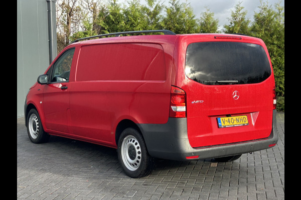 Mercedes-Benz eVito 66 kWh 116 PK BPM VRIJ / 14.706 KM !! / L2H1 / AUTOMAAT / ACHTERKLEP / AIRCO / CRUISE / NAVI / CARPLAY / STOELVERWARMING / 3-ZIT