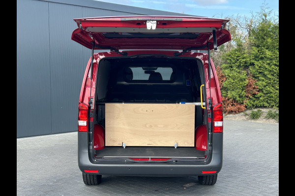Mercedes-Benz eVito 66 kWh 116 PK BPM VRIJ / 14.706 KM !! / L2H1 / AUTOMAAT / ACHTERKLEP / AIRCO / CRUISE / NAVI / CARPLAY / STOELVERWARMING / 3-ZIT